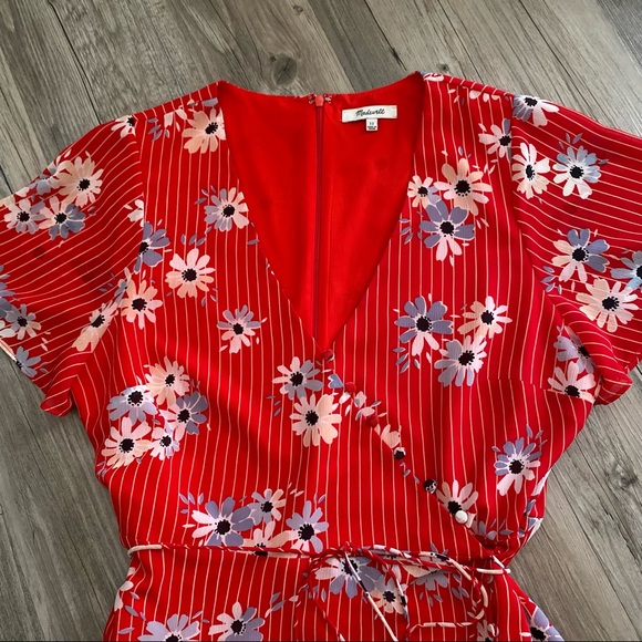 Madewell flutter sleeve wrap dress - Picture 3 of 9